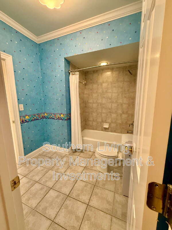 Building Photo - 1806 Asbury Hall Ct