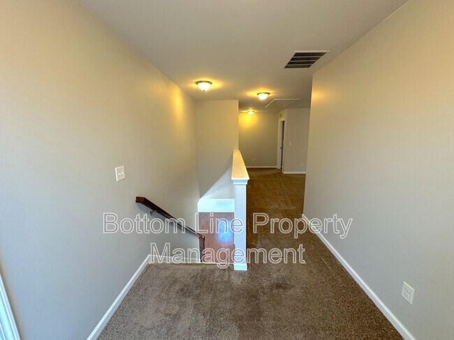 Building Photo - 137 Willow Valley Dr