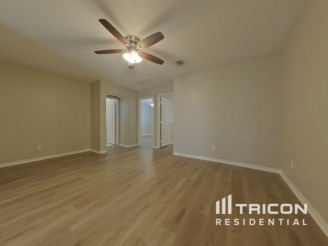Building Photo - 1080 S 151st Ln