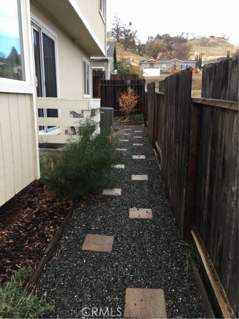 Building Photo - 350 Island View Dr