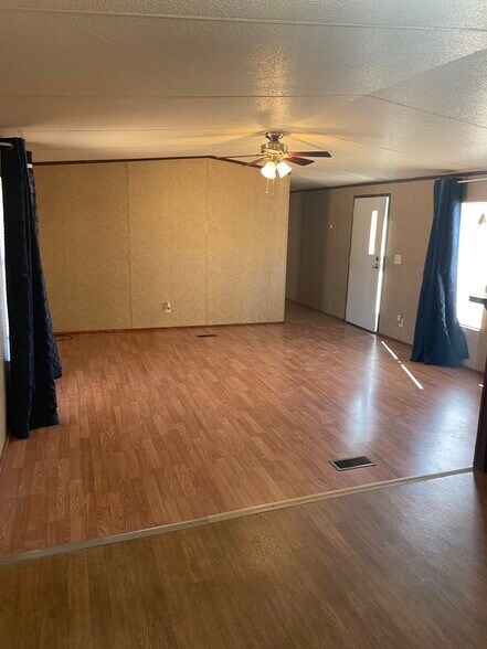 Building Photo - 2068 Krist Ln