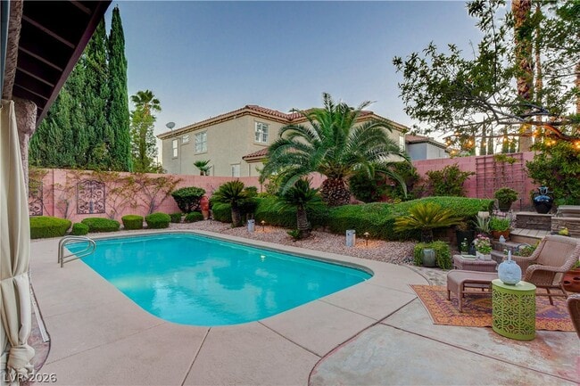 Building Photo - 1409 Palantine Hill Dr