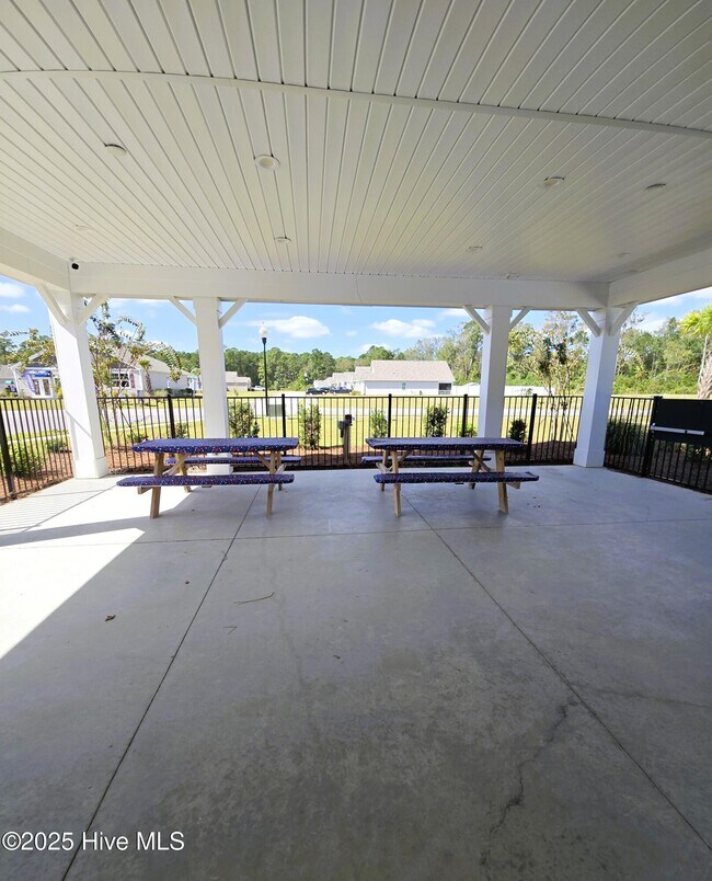 Building Photo - 2067 Bella Pt Dr