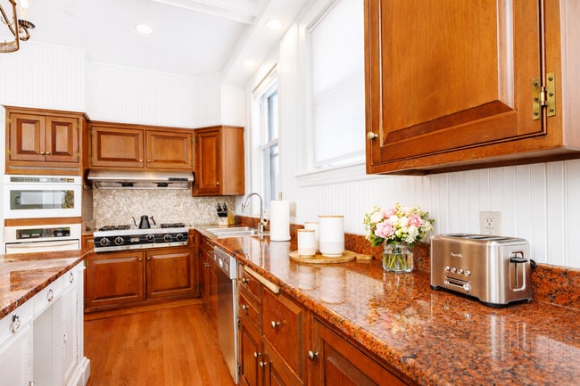 Building Photo - 671 Prospect St