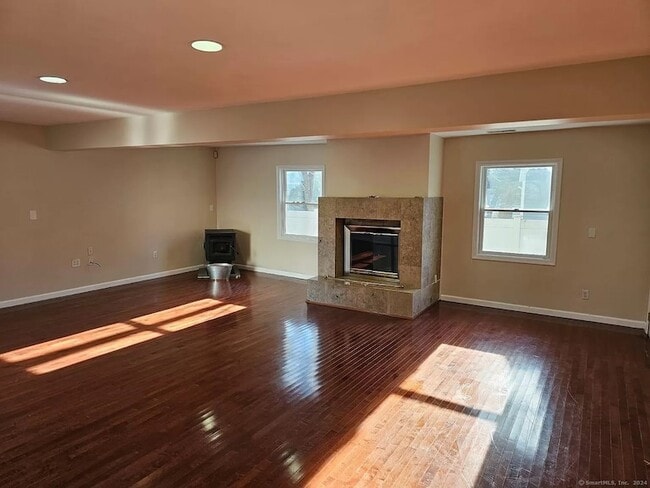 Building Photo - 82 Shadow Ridge Rd
