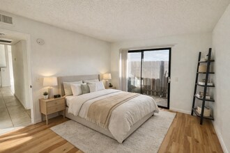 Building Photo - 2BD/2BTH with Central A/C, Private Patio, Walk-In Closet, Onsite Laundry, and Parking!