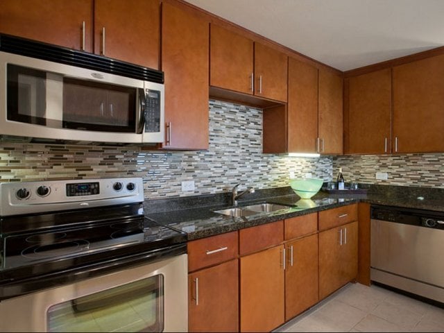 Building Photo - 799 W 5th St