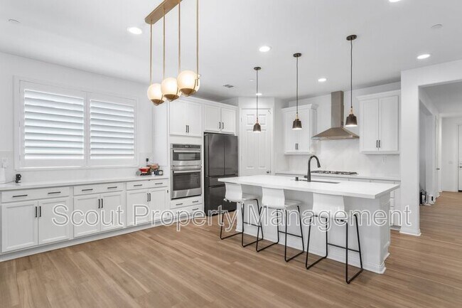 Building Photo - 39598 Lupine Dr