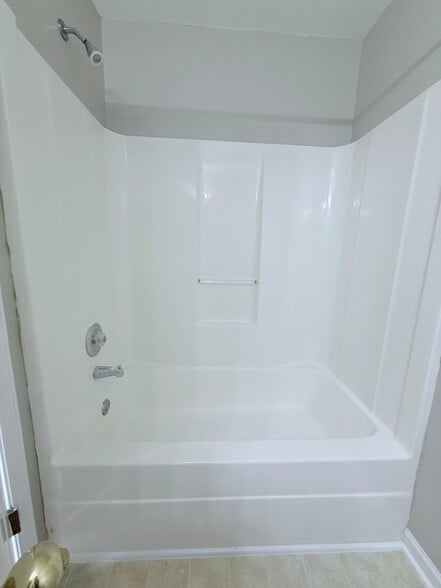 Building Photo - 7265 Crestside Dr