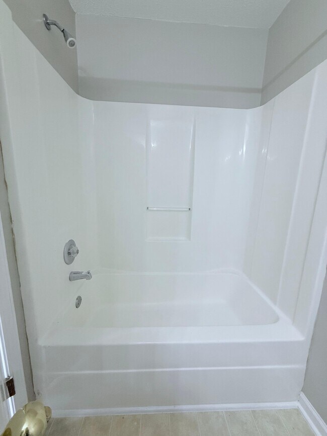 Building Photo - 7265 Crestside Dr