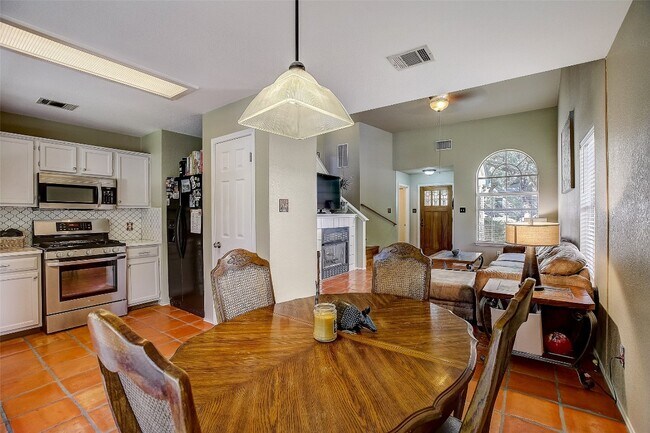 Building Photo - 7449 Peabody Dr