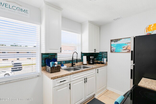 Building Photo - 1029 Park Dr