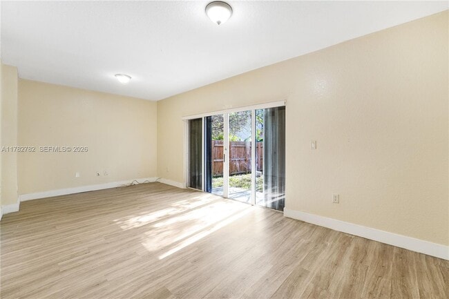 Building Photo - 631 SW 10th St