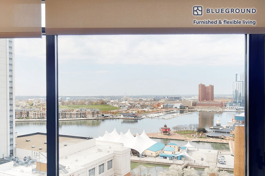 Building Photo - 555 S President St