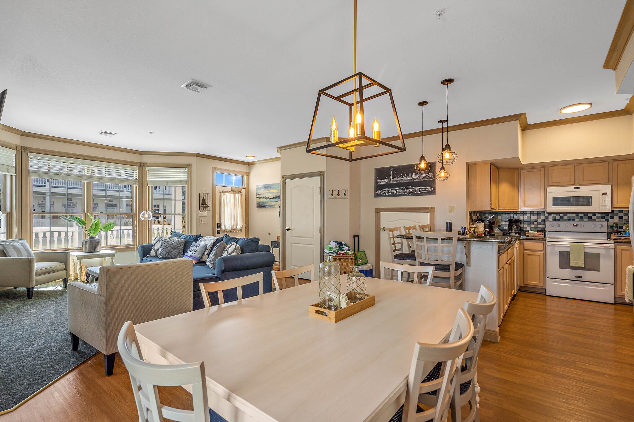 Building Photo - 435 Beachfront Dr