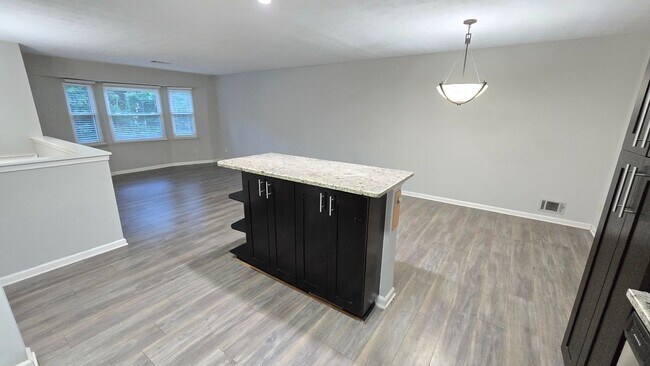 Building Photo - 5037 Camden Ct SW