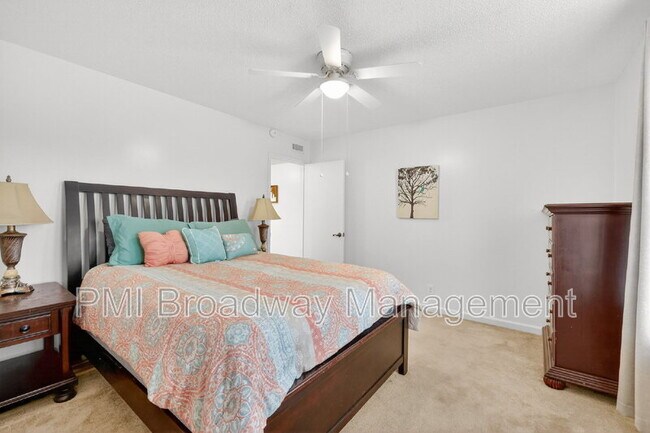 Building Photo - 500 Paragon Mills Rd