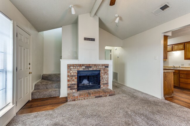 Building Photo - 113 Peachtree Ct