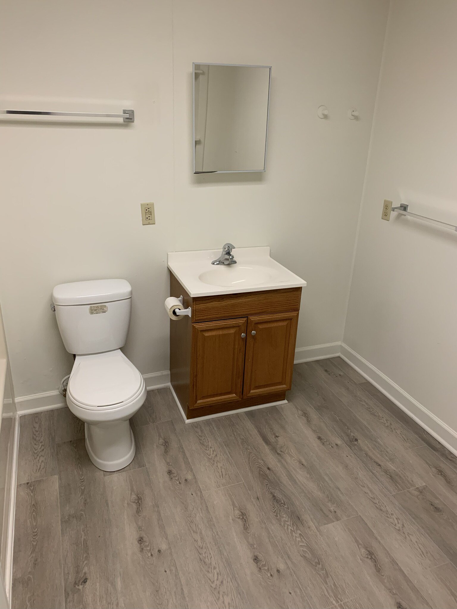 Building Photo - 140 N Canal St