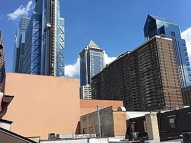 Building Photo - 2044 Appletree St