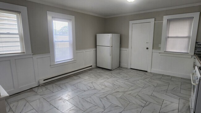 Building Photo - 1516 Pembroke St