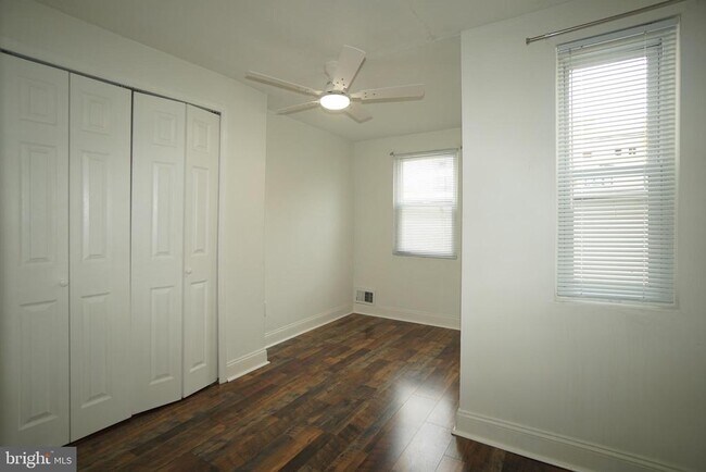 Building Photo - 539 Turner St