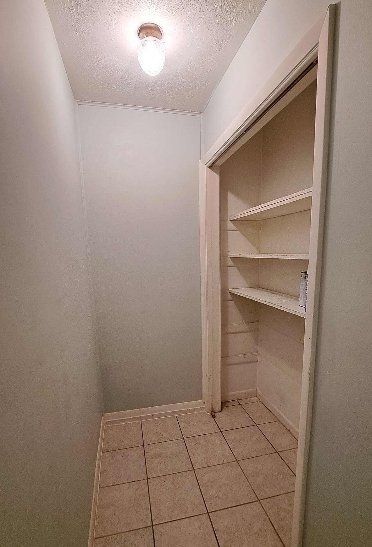Building Photo - 3909 Ocean View Dr