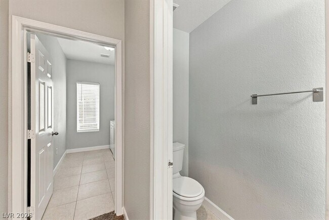 Building Photo - 5555 W Sun Temple Ave