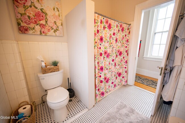 Building Photo - 21 Front St