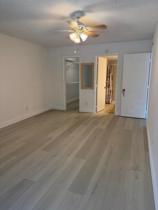 Building Photo - 4147 NW 90th Ave