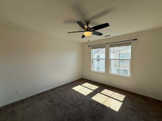 Building Photo - Stunning 2B/2.5BA San Marcos Townhome with...