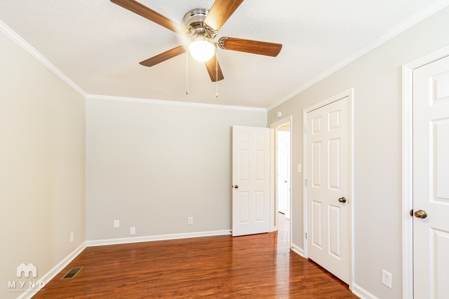 Building Photo - 1310 Worland Dr