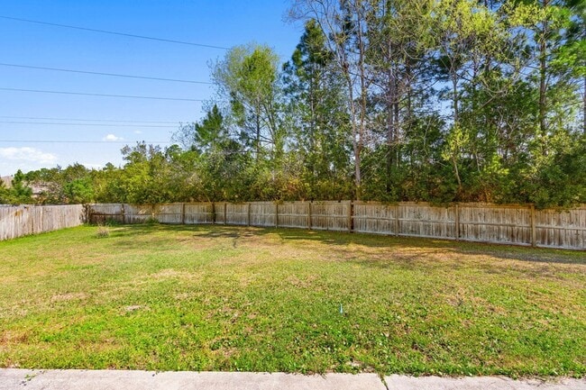 Building Photo - 140 Kinley Ave