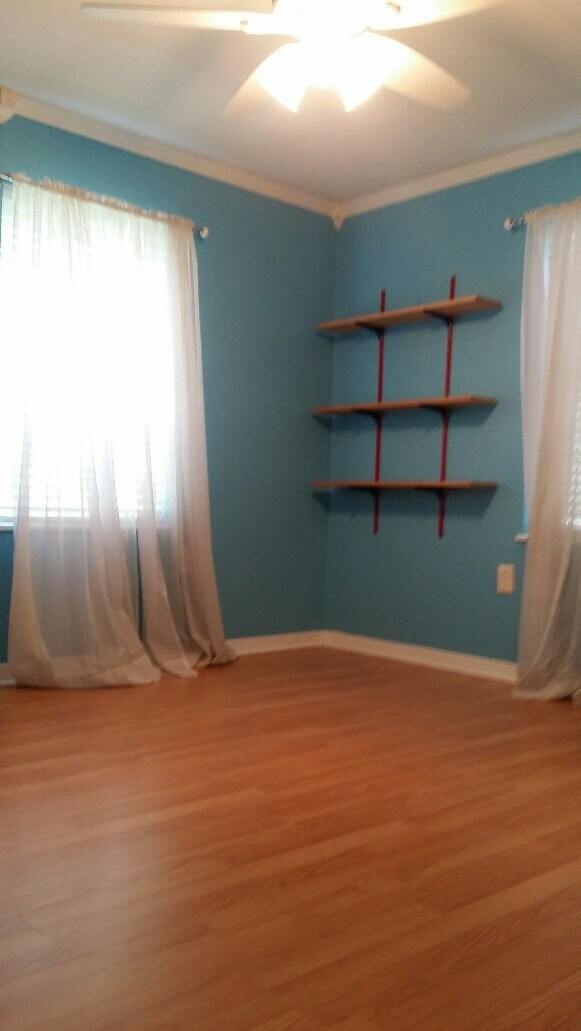 Building Photo - 385 Berry Rd