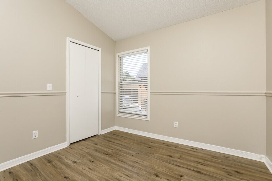 Building Photo - 1206 Sheeler Hills Dr