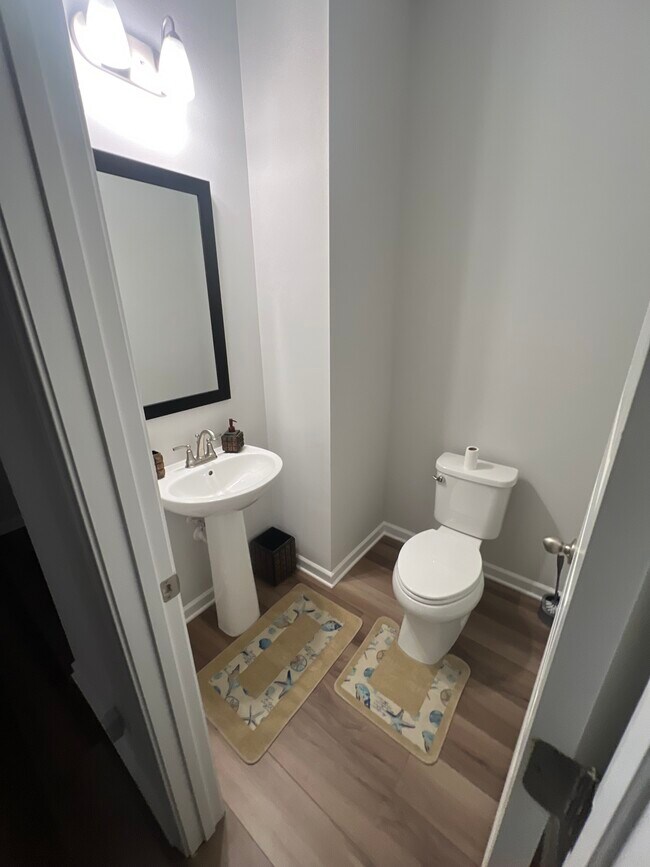 Building Photo - 115 Cooper Cove E