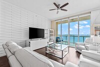 Building Photo - 2650 Lake Shore Dr