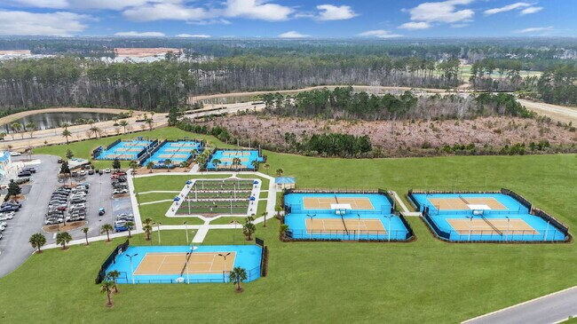 Building Photo - "Charming 2-Bedroom Retreat with 2 Baths and Den - 1558 Sq. Ft. of Comfort in Latitude Margaritav...