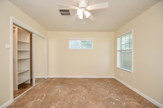 Building Photo - 4113 Edison St