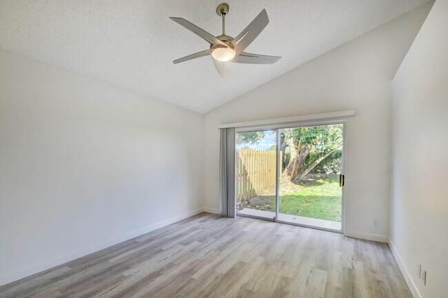 Building Photo - 7390 Ashley Shores Cir