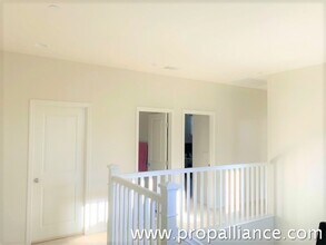 Building Photo - ***5 Bed / 3 Bath / 3,059 sqft House in Ga...