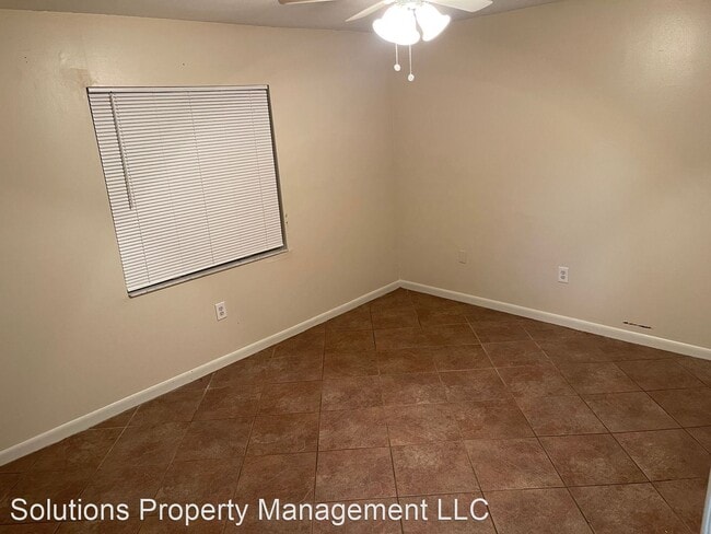 Building Photo - 3 br, 2 bath House - 3728 S SHERWOOD CIR