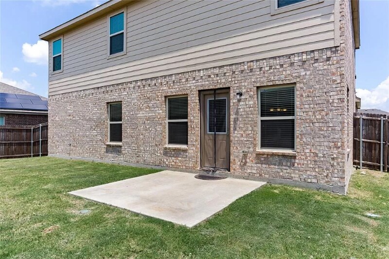 Building Photo - 1402 Bent Grass Dr