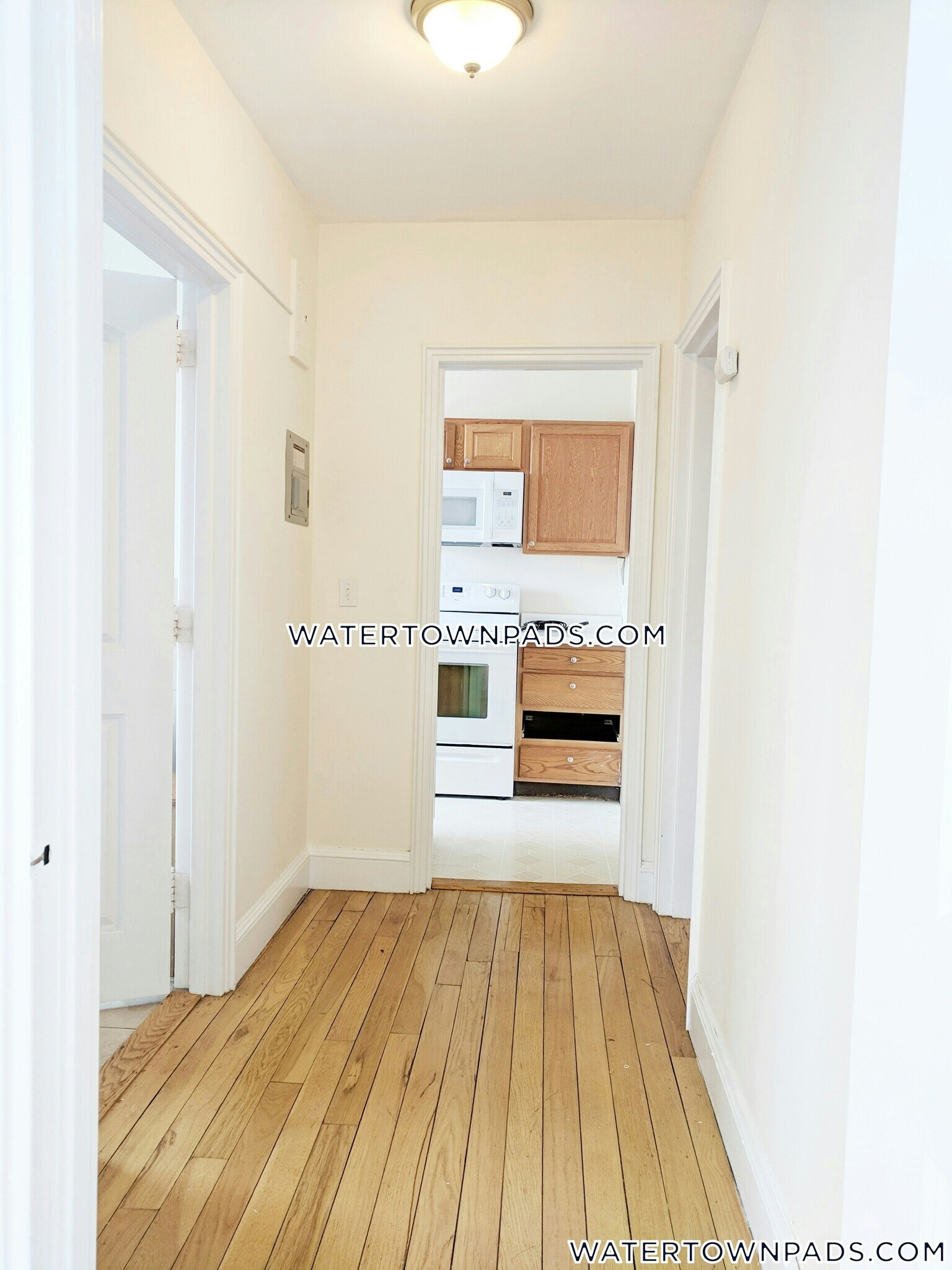 Building Photo - 550 Belmont St