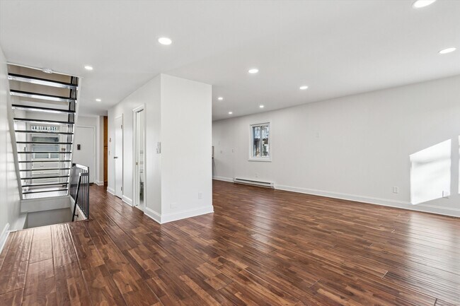 Building Photo - 61 Rock Spring Rd