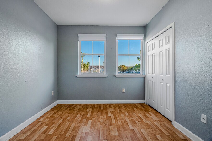 Building Photo - 5460 NW 107th Ave