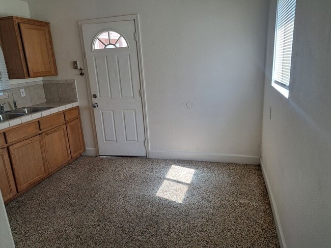 Building Photo - 1920 N 11th Ave