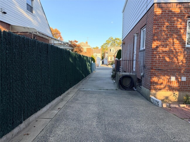 Building Photo - 76-12 175th St