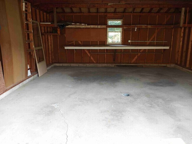 Building Photo - 2526 Poplar Ave NW