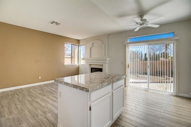 Building Photo - Beautiful 3 Bedroom, 2 Story Home in the Heart of Summerlin!